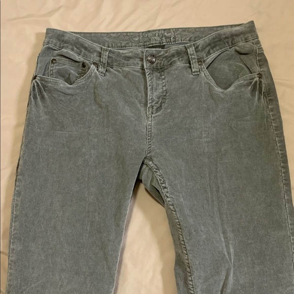 Squeeze Olive Corduroy Jeans - Picture 3 of 8